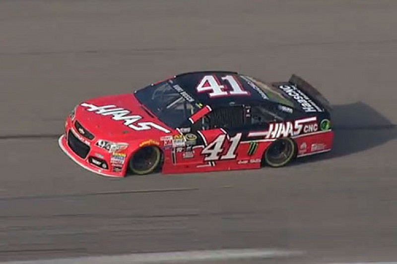 Kurt Busch centra la pole in Texas