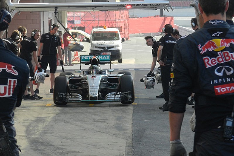 Barcellona, Day 1, Ore 10: Rosberg macina chilometri