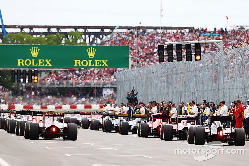 Hamilton vuelve a despegarse a 17 puntos