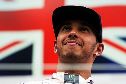 ¿Qué transformó a Lewis Hamilton?