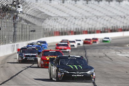 Erik Jones "varre" fim de semana