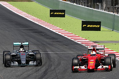FIA проверила системы подачи масла Ferrari и Mercedes