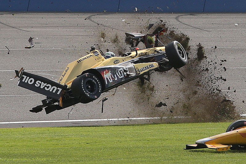 Vidéo - Le résumé fou de l'IndyCar à Fontana!