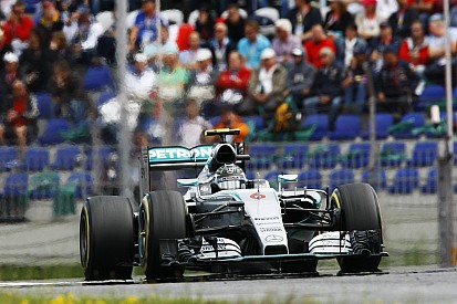 Mercedes отделалась предупреждением