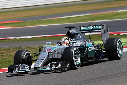 Hamilton vuelve a separarse en el Campeonato