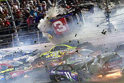 "Es como Talladega Nights", dijo Dillon
