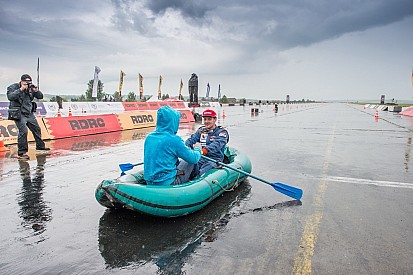 Дождь нарушил планы организаторов RDRC