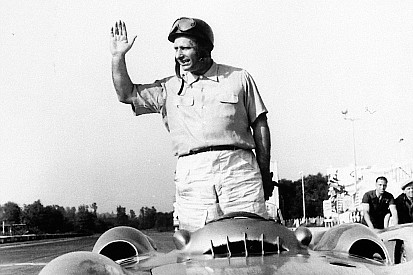L'exhumation du corps de Fangio suspendue en raison d'une deuxième affaire