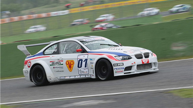 Dominio BMW nelle prime libere a Portimao