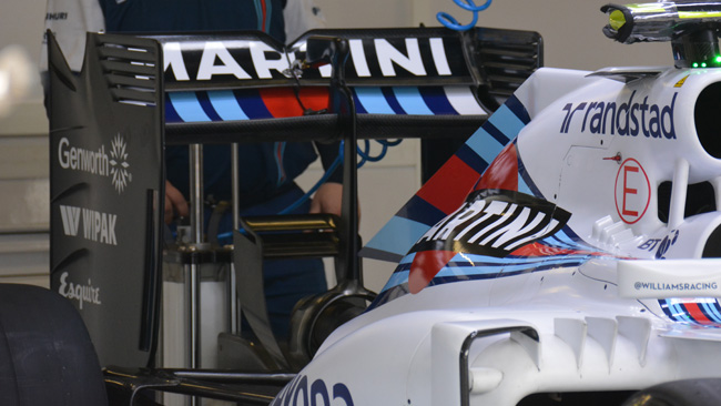 Williams: nuova ala posteriore e cofano motore rivisto