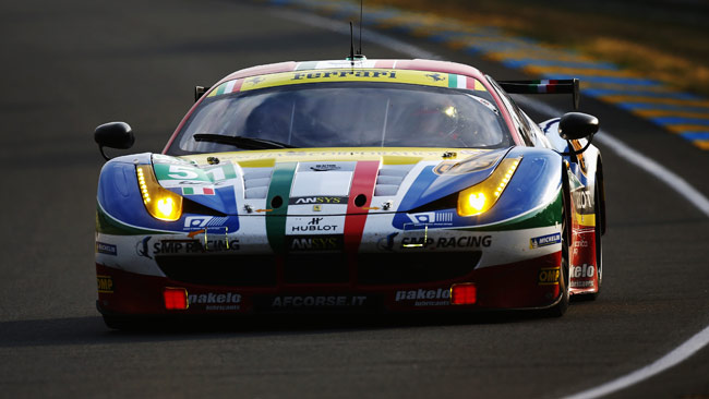 Le Mans, 16° ora: Fisichella al comando in GTE-Pro