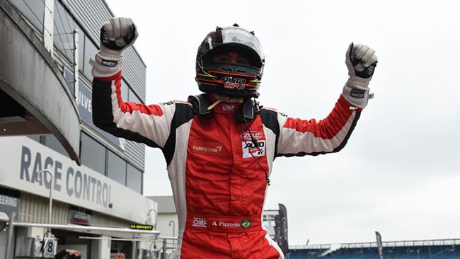 Pizzonia batte Regalia e vince in Gara 1 a Silverstone