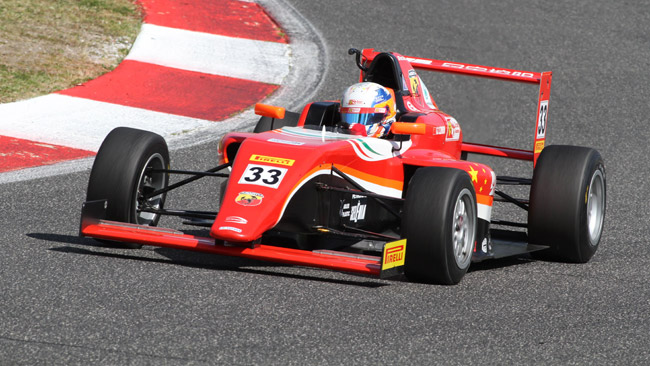 Il cinese Zhou subito da record nei test di Monza