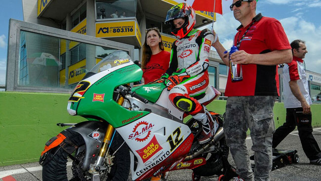 Marco Bezzecchi si riscatta in gara 2 e torna leader