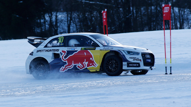 Neureuther fa lo slalom con l'Audi S1 EKS RX
