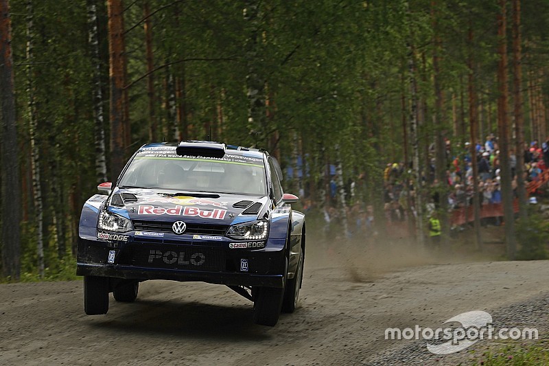 Après ES8 - Latvala passe en tête devant Ogier et Meeke