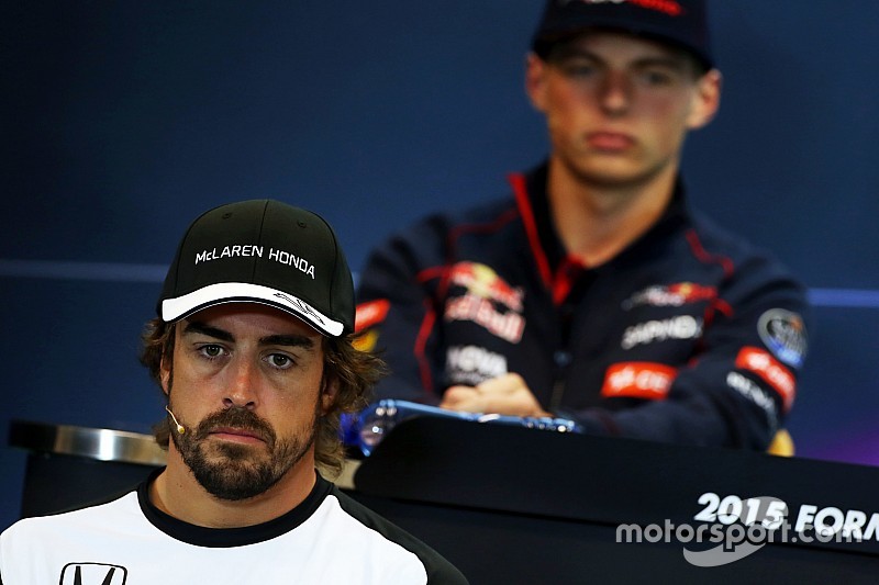 Alonso favorable à la restriction des communications radio
