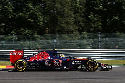 Carlos Sainz, decepcionado por el cuarto retiro al hilo