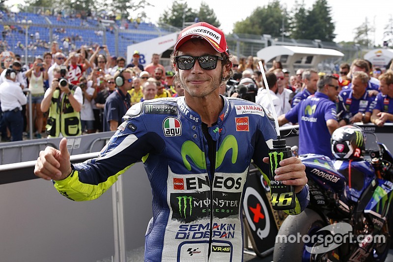 Rossi quiere desempatar el Mundial