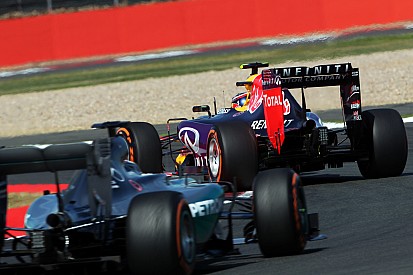 Хэмилтон против сотрудничества Mercedes и Red Bull