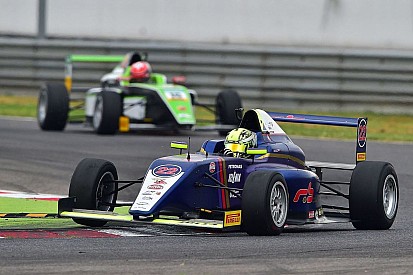 Primo test in Formula 4 per Richard Verschoor