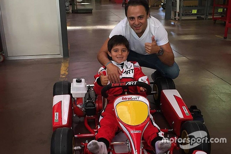Filho de Felipe Massa comemora