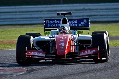 Роуленд выиграл вторую квалификацию