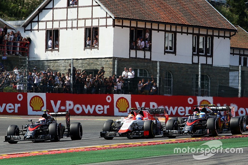 Hamilton - Quand je vois les McLaren avec les Manor, je me sens mal