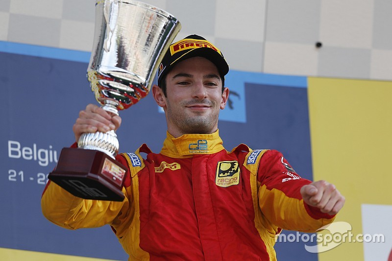 Rossi hará su debut en F1 con Manor en Singapur