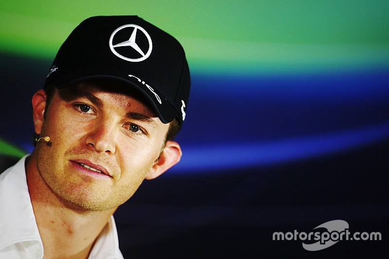 Singapore, Libere 1: Rosberg vuole sfidare Hamilton