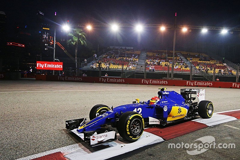 Nasr leva advertência por ultrapassar os limites da pista