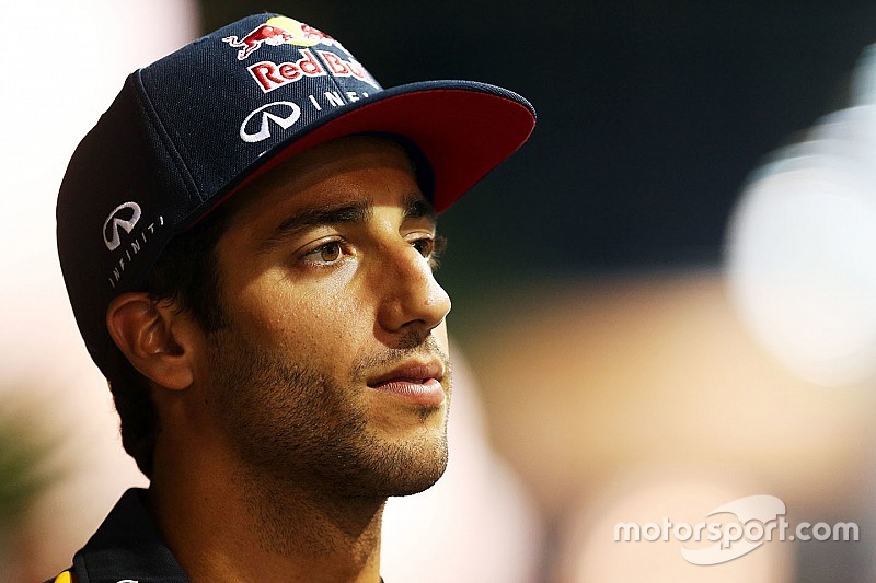 Ricciardo dice que Mercedes