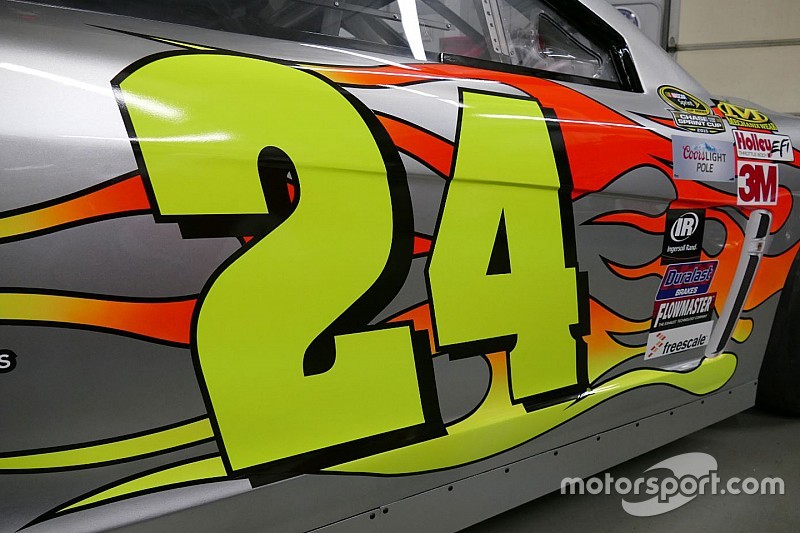 Jeff Gordon dévoile la décoration de sa voiture pour la finale