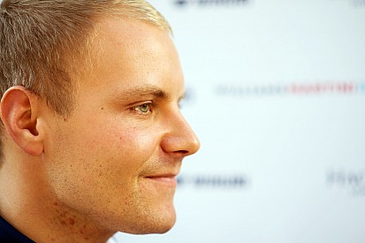 Bottas "confía" en Mercedes a pesar de no tener las actualizaciones