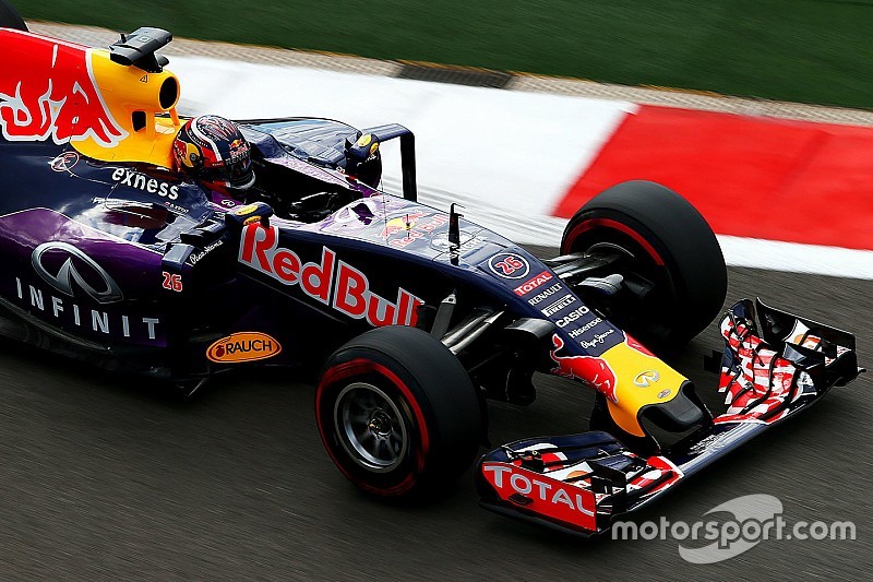 Ecclestone todavía busca un tipo de motor alternativo para Red Bull