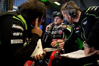 Tom Sykes le da la pole a Kawasaki en Losail