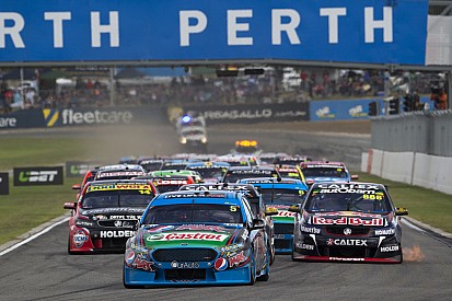Neues Rennformat und neue Reifenregeln für V8-Supercars 2016