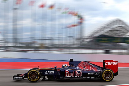 В Toro Rosso отказались от нового мотора Renault