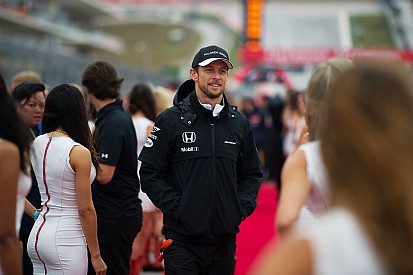 Button se prepara para corrida mais difícil da McLaren