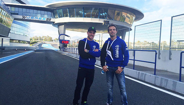 La Yamaha YZF-R1 debutta oggi con Lowes e Guintoli