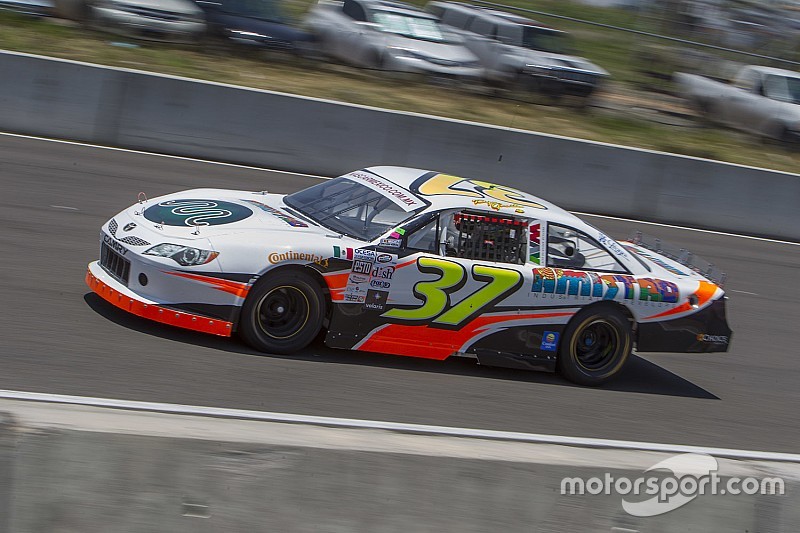 Listos los cuatro finalistas de NASCAR México