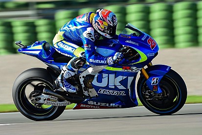 Suzuki: Terminar en el podio en 2016 sería un sueño