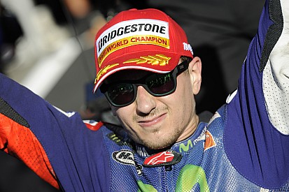 Espirituoso, Lorenzo responde críticas de “haters” no Twitter