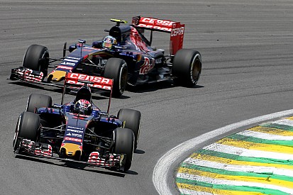 Sainz: 'Strijd met Max maakt ons allebei betere coureurs'