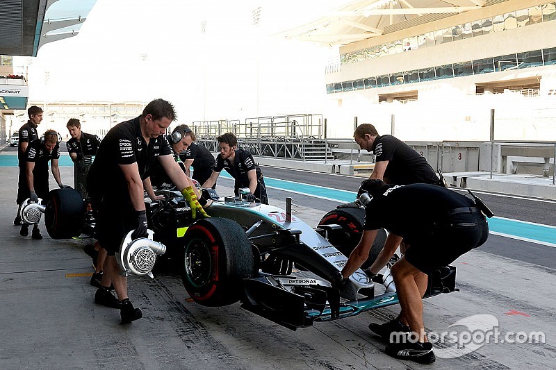 El extenso calendario de 2016 preocupa a Mercedes