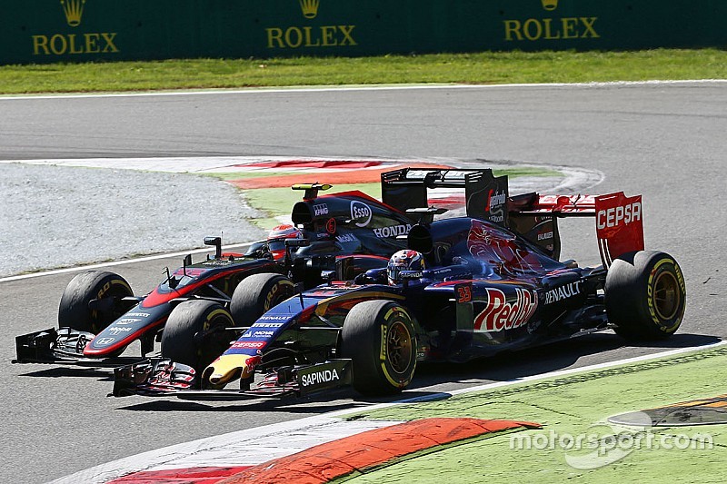 Formula 1 overtaking slumps by 20 percent in 2015 