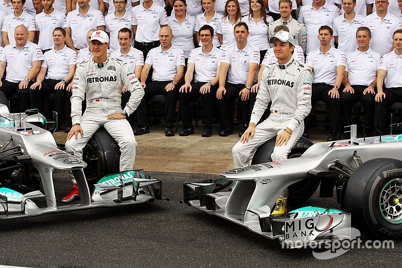 Rosberg: experiência com Schumacher me ajuda com Hamilton