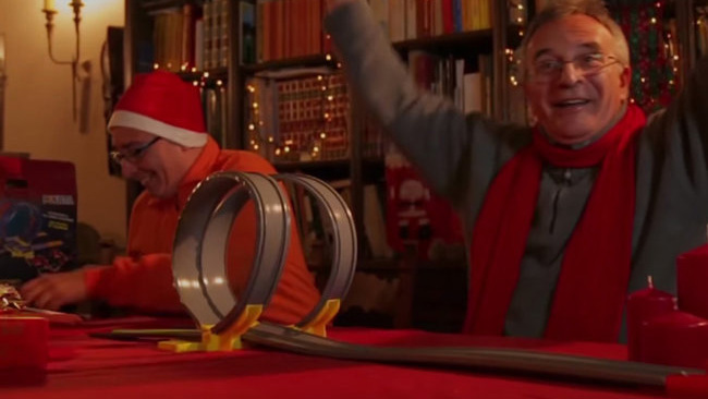 Buon Natale cari lettori, divertitevi come noi...