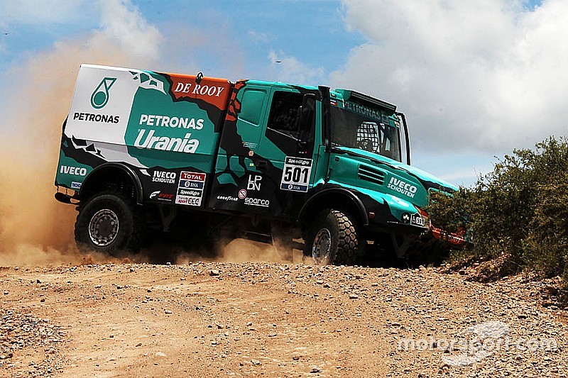 Dakar, Tappa 3: il meteo blocca la gara dei camion