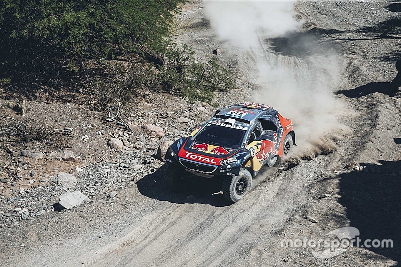 Dakar: Loeb riparte! Miracolo riuscito della Peugeot